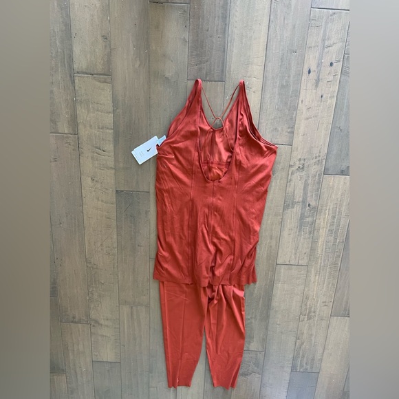 NWT NIKE YOGA BODYSUIT INFINALON XXL RUST - Picture 3 of 7